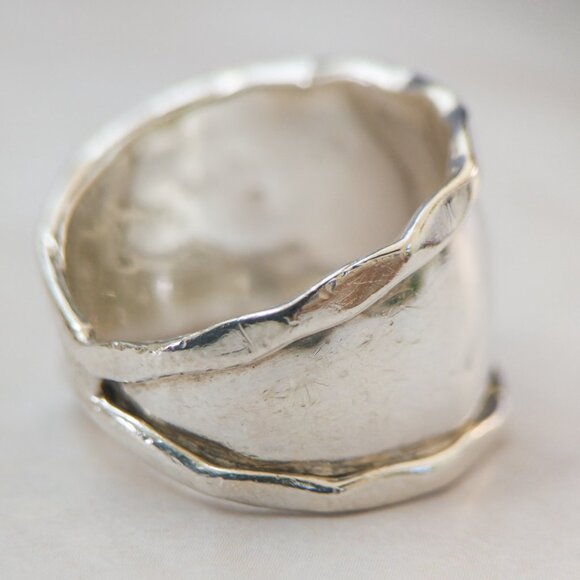 925 Sterling Wide Domed Band, Ripple Rim, Size 6.5 (15mm) - Picture 4 of 7